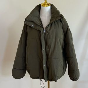 American Eagle Army Green Puffy Down Jacket